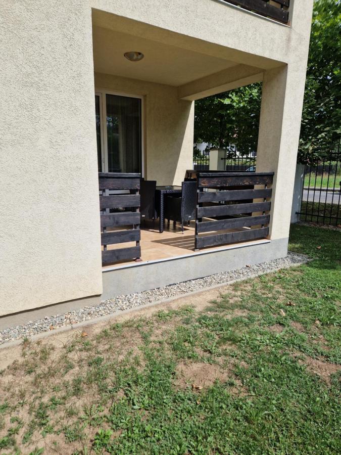 Ferienwohnung Apartament Luxury Irina Rîşnov Exterior foto