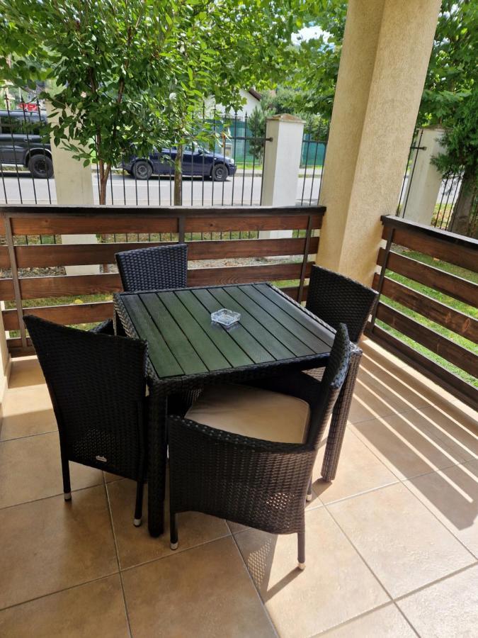 Ferienwohnung Apartament Luxury Irina Rîşnov Exterior foto